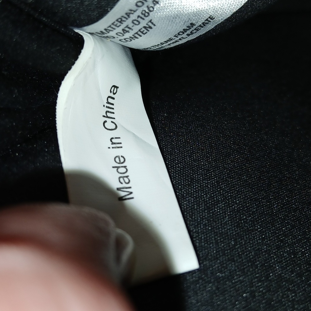 EUC Kate Spade Black And White Stripe 13"×9.5" Laptop Notebook Sleeve - Picture 8 of 9